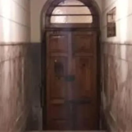 Crispi 36 Apartman *